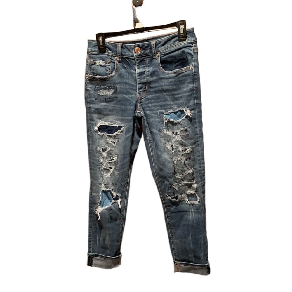 American Eagle Outfitters Tomgirl Distressed Jeans size 2